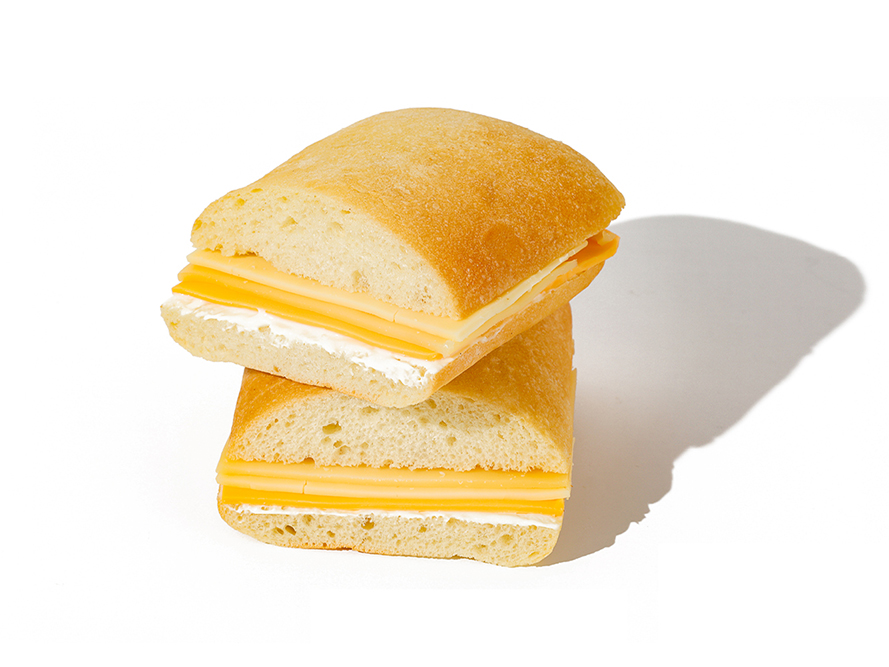 كلوب ساندويتش الاجبان الاربعه